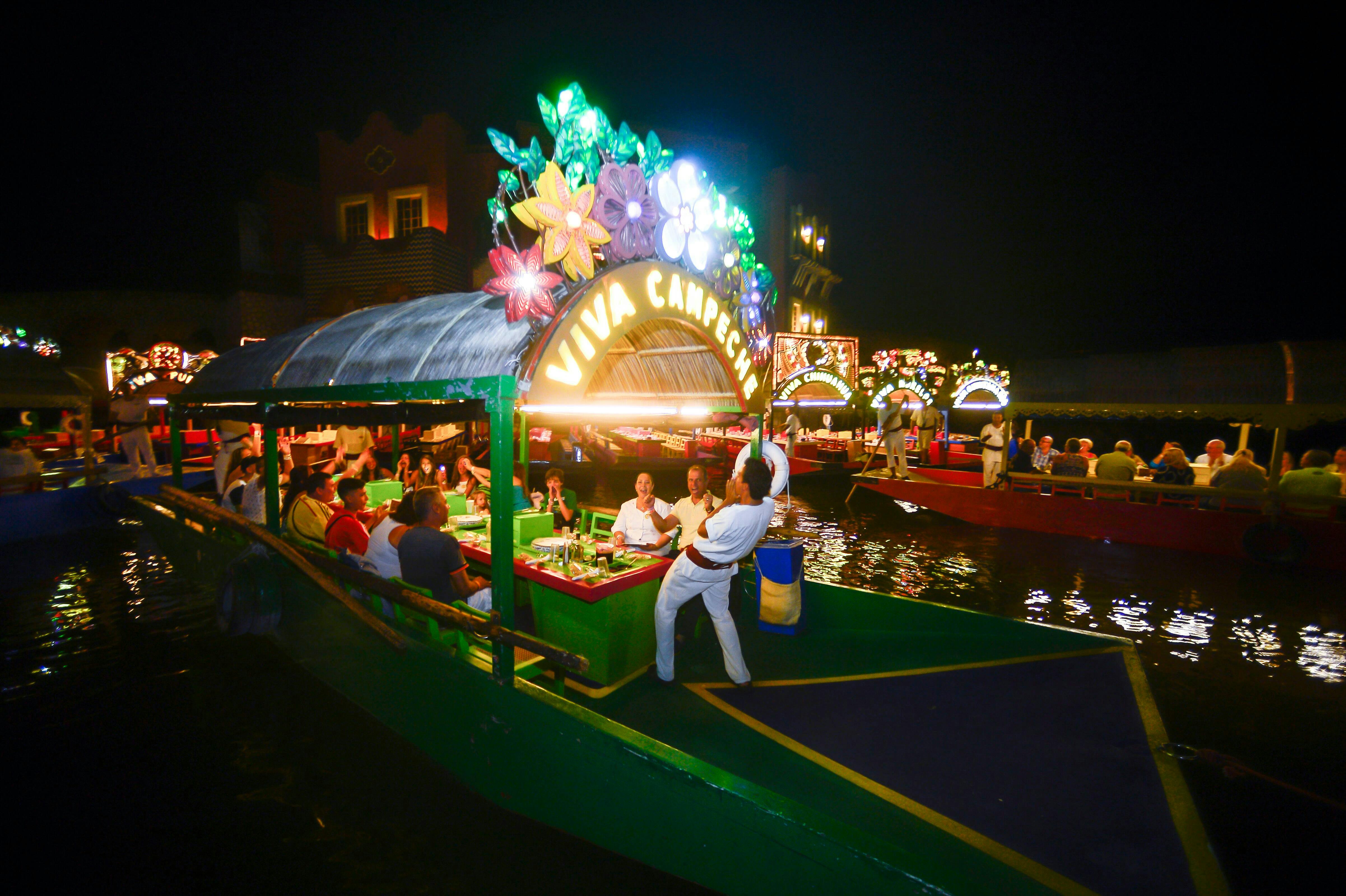 Crucero por Xoximilco con cena y traslados