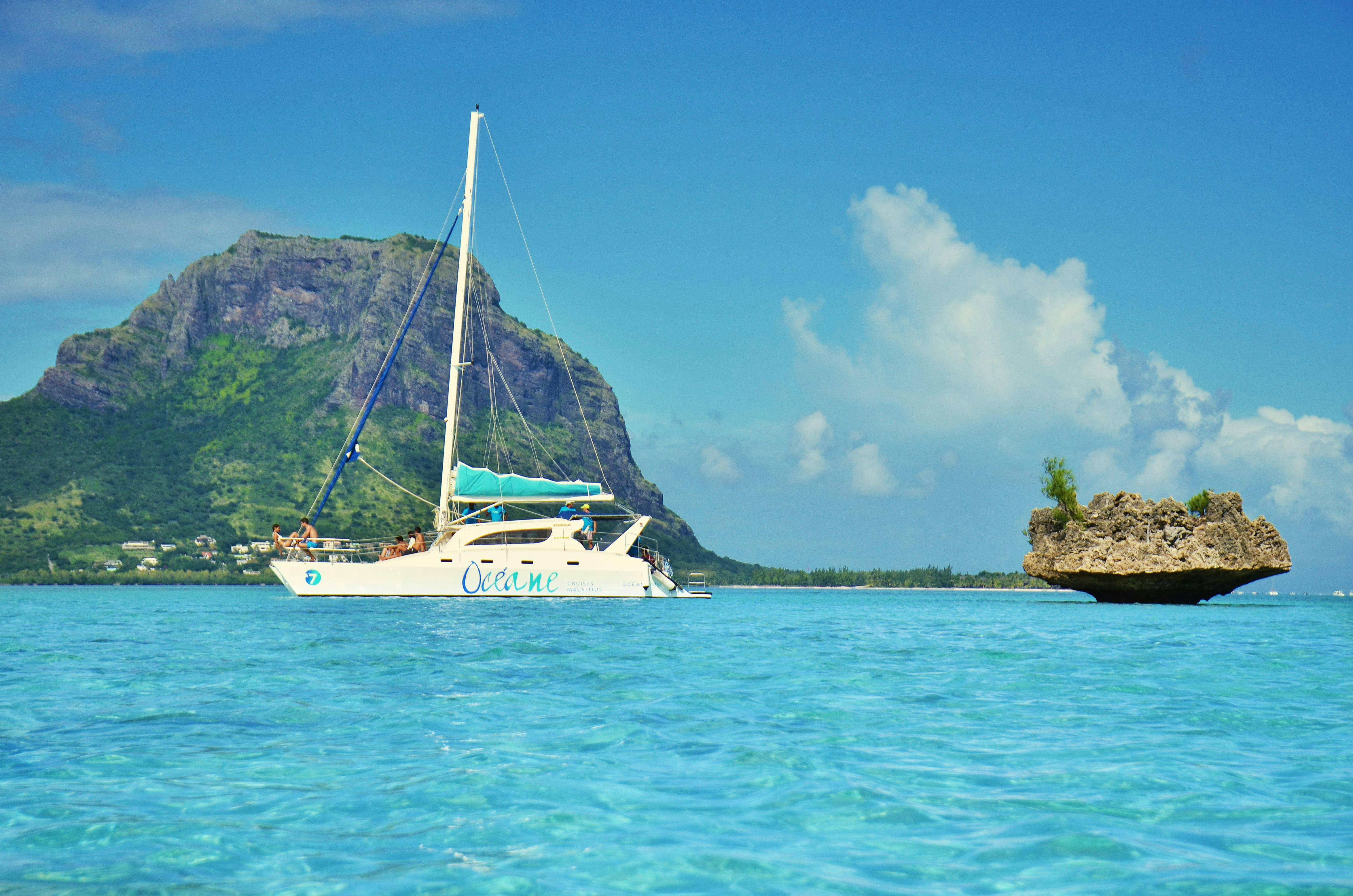 Crucero en catamarán Île aux Bénitiers