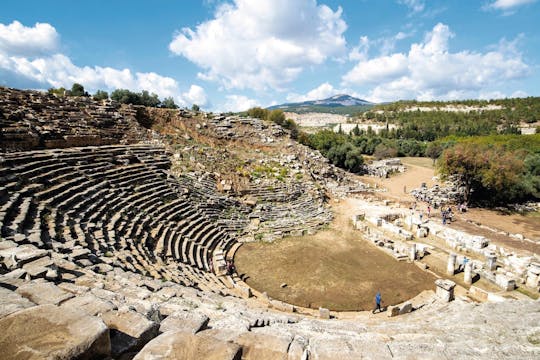 Excursión en grupo reducido a la antigua Stratonikeia con visita a una bodega