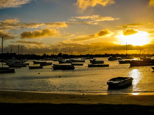 Mauritius zachód słońca prywatny rejs katamaranem Grand Bay