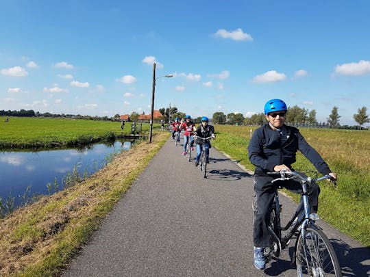 Self-guided walk or bike ride in Katwoude-Volendam