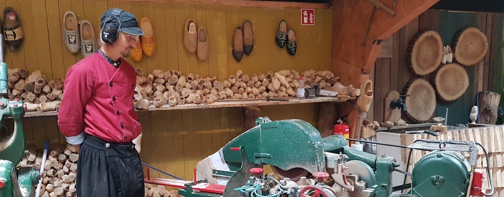 Visite de la ferme fromagère Simonehoeve et de l'usine de sabots avec des pâtisseries hollandaises