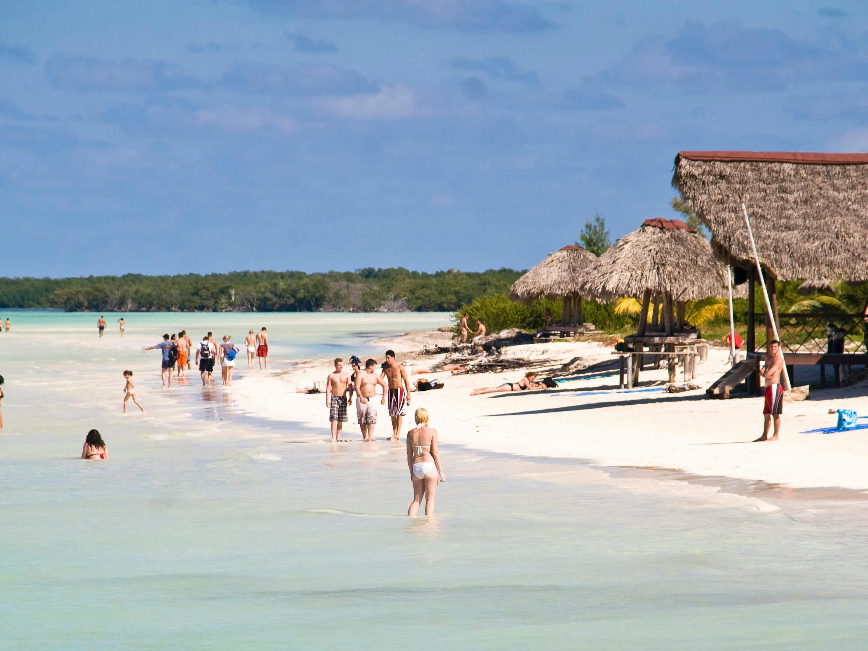 Cayo Blanco Catamaran Tour