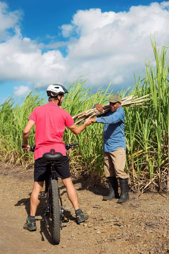 Tour en bicicleta eléctrica por Mauricio en Le Morne