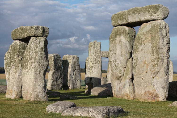 Stonehenge private immersive audio walking tour