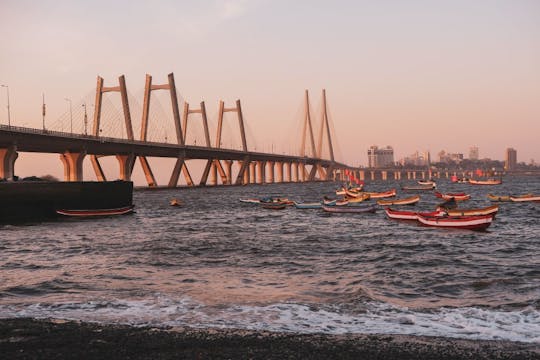 Half-day Worli village walk in Mumbai