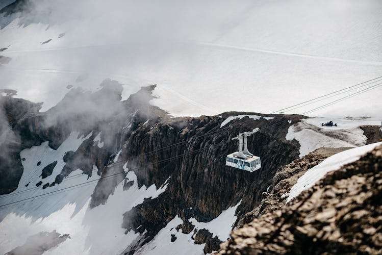 Round-trip cable car ticket to Glacier 3000