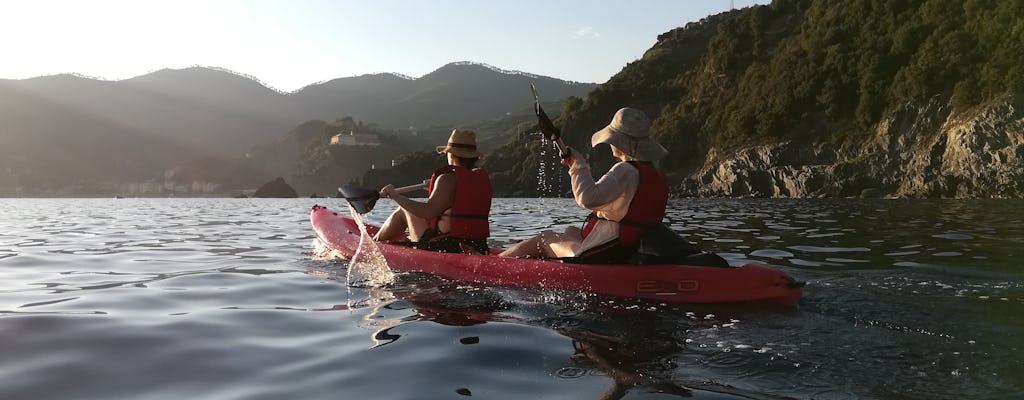 Cinque Terre sunset kayak and wine tour