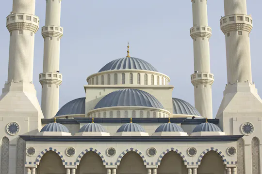 Halbtägige Stadtrundfahrt durch Dubai und Besuch der Blauen Moschee