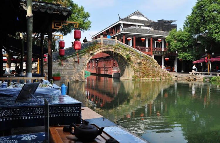 Full day private tour Suzhou Lingering garden and Zhouzhuang water town from Shanghai