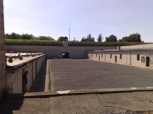 202011185fb4f960e0672.jpg