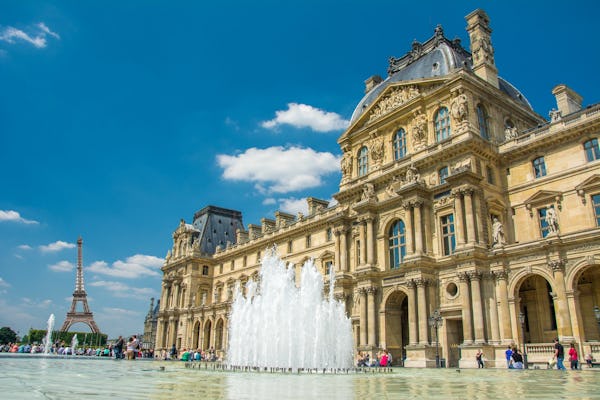 Evite filas para o Museu do Louvre e cruzeiro pelo rio Sena
