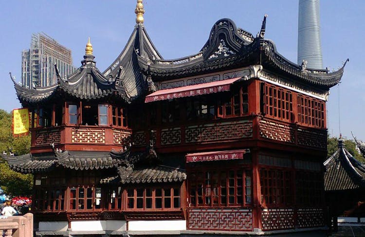 Full day private tour - Shanghai sightseeing of the Bund and Yuyuan garden