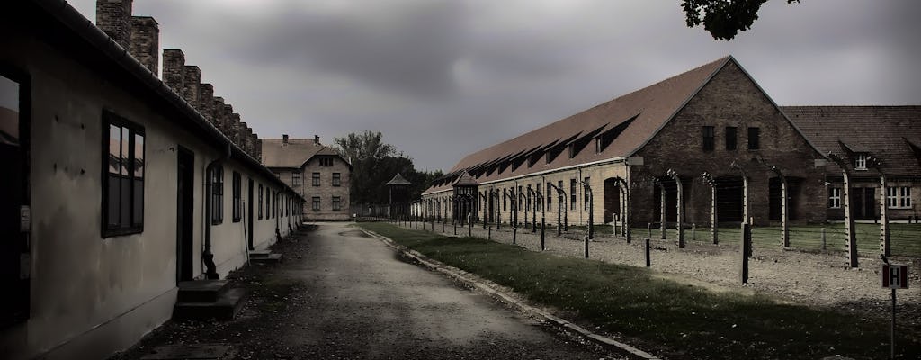 Wycieczka z przewodnikiem do Auschwitz-Birkenau z transportem