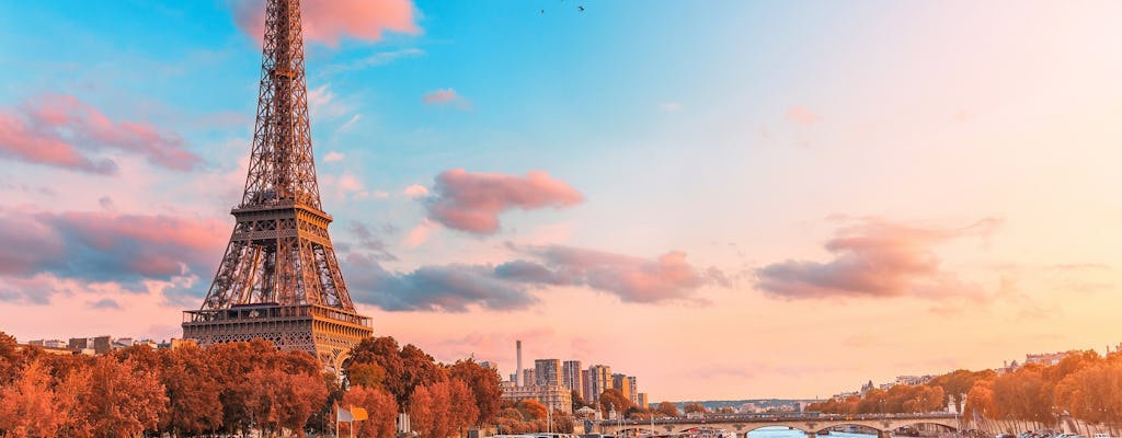 Bus à arrêts multiples, croisière fluviale et billets d'entrée au Louvre