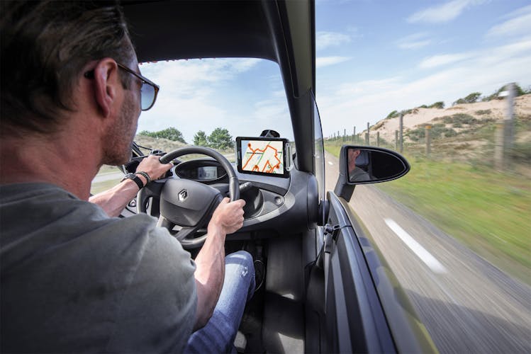 Elektroauto zum Selberfahren mit Dünen- und Strand-Audiotour