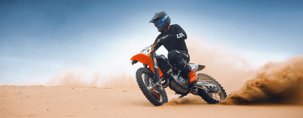 Tour privado de bicicleta KTM saindo de Dubai