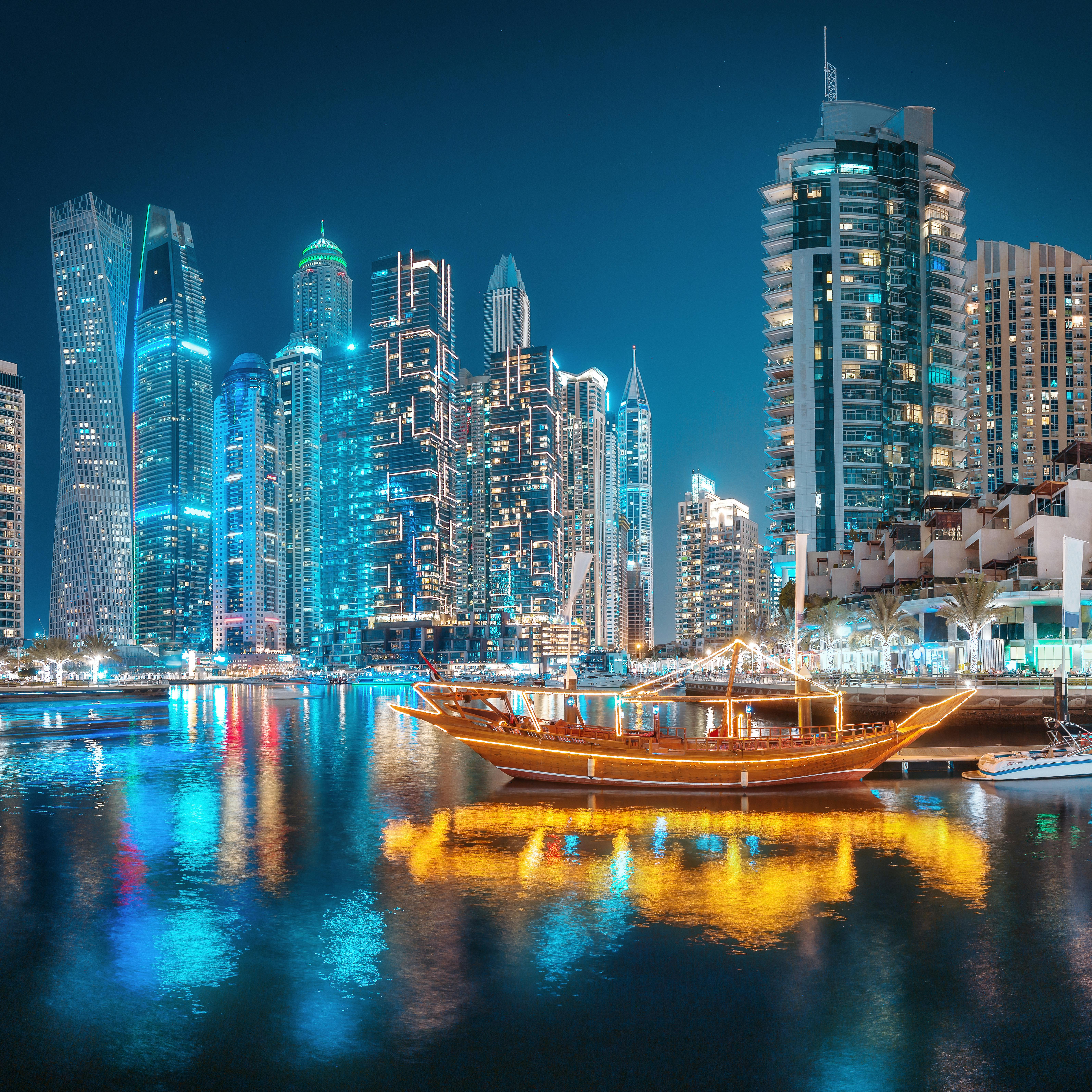 Combinazione turistica Dubai Frame e cena in Dhow Cruise