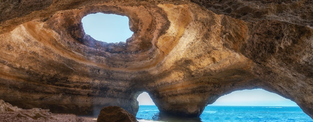 Paseo en barco por las cuevas de Benagil y Marinha desde Portimão