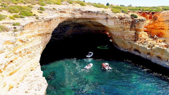 Circuito de cavernas e passeio em barco privado de Portimão