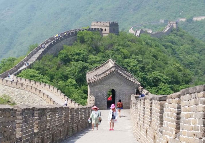 Beijing layover: Mutianyu Great Wall tour with airport transfer