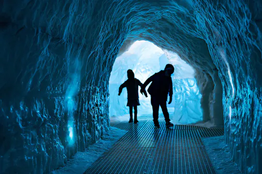 City Sightseeing hop-on hop-off and Wonders of Iceland