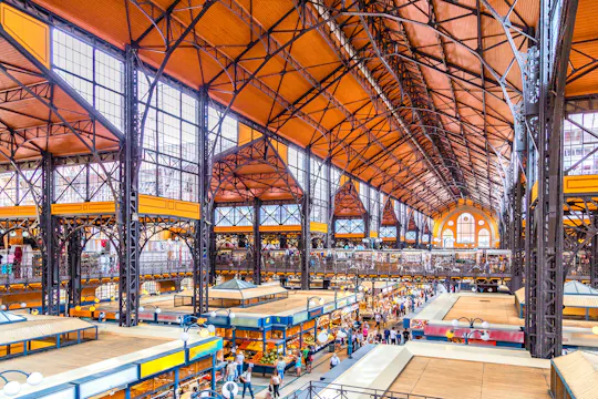 Private Stadtrundfahrt durch Budapest mit kulinarischem Spaziergang in der Zentralen Markthalle