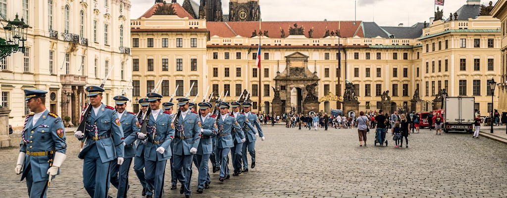 Tour introdutório pelo Castelo de Praga com entrada sem fila