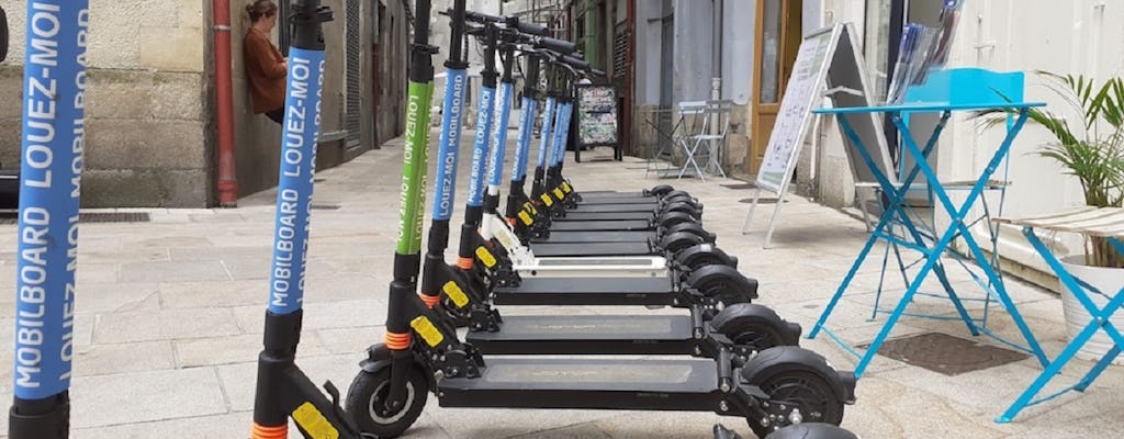 Alquiler de scooter eléctrico en Nantes durante 1 día, 7 días o 1 mes