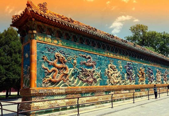 Excursion aux grottes de Yungang, au monastère de Huayan et à l'écran des neuf dragons