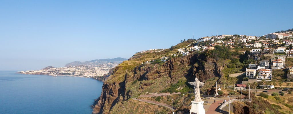 Tour in tukxi del villaggio di Madeira Camacha