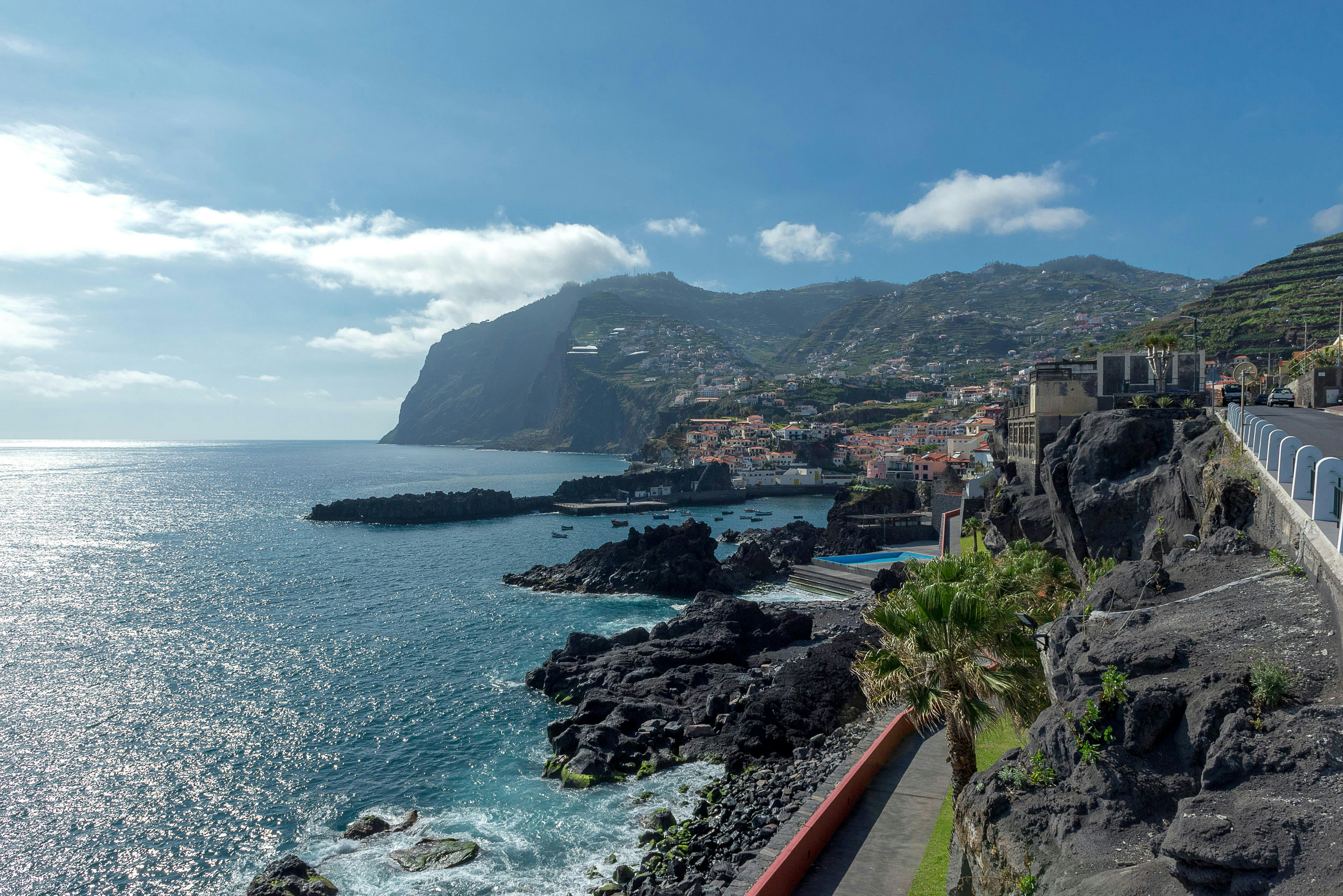 Camara de Lobos & Faja dos Padres Tukxi Tour