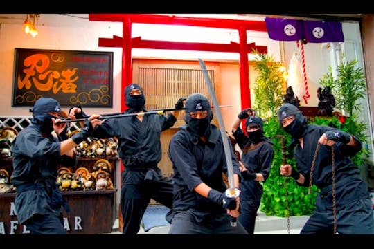 Entraînement des ninjas et visite des ninjas d'Asakusa