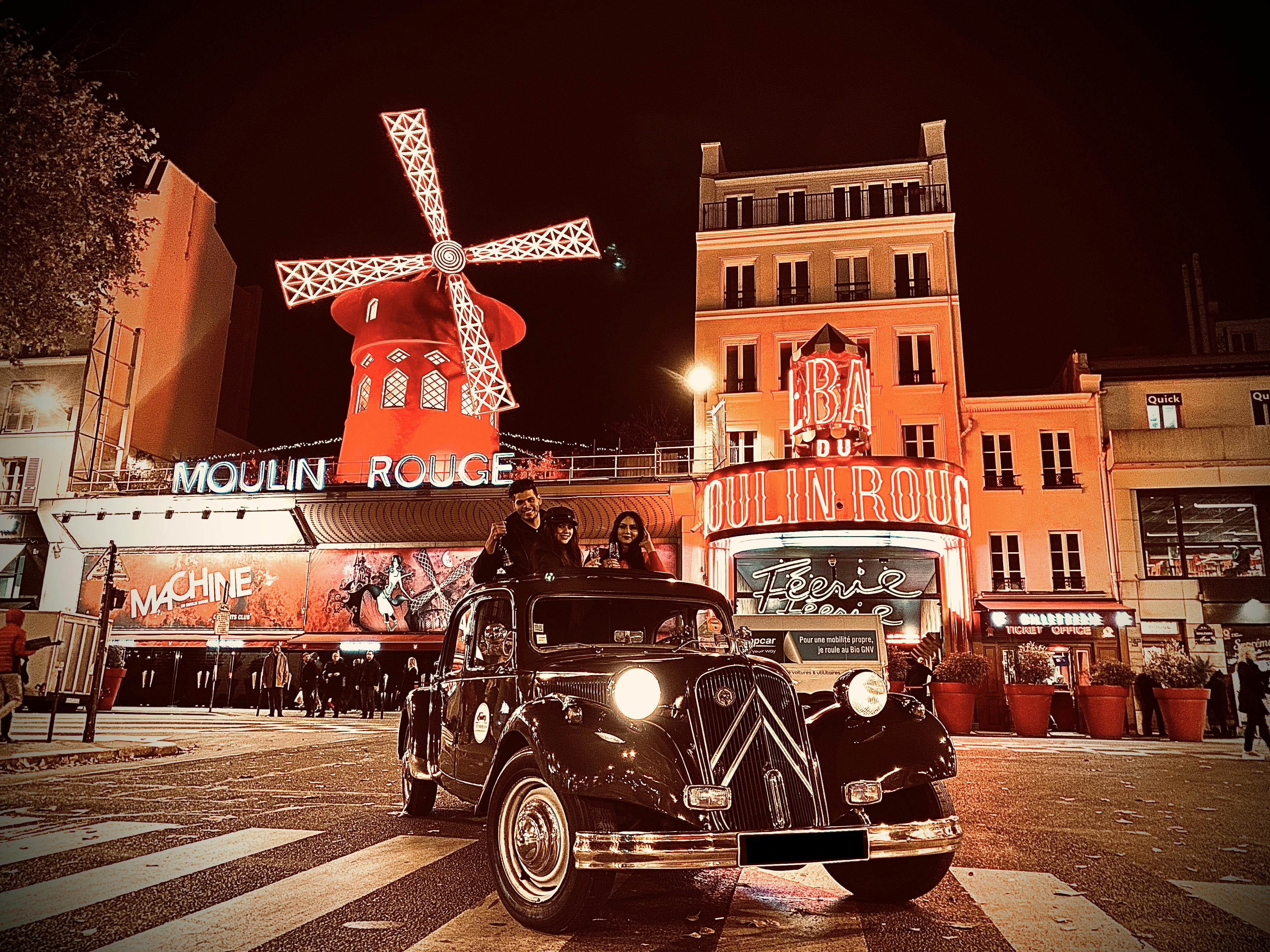 Paryż nocą w Citroën Traction