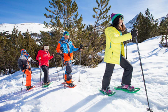 Snowshoe Hike in Grau Roig