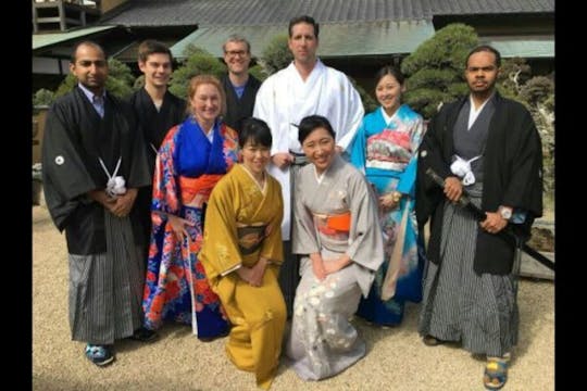 Kimono et cérémonie du thé au Bonsai Museum