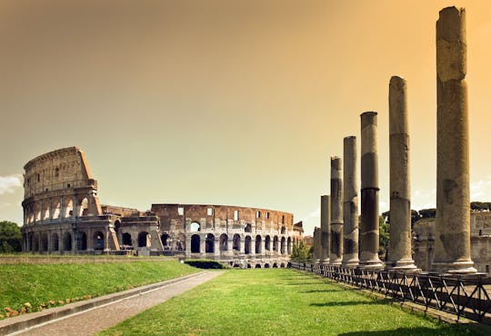 Wycieczka z przewodnikiem po arenie Colosseum i więzieniu św. Piotra
