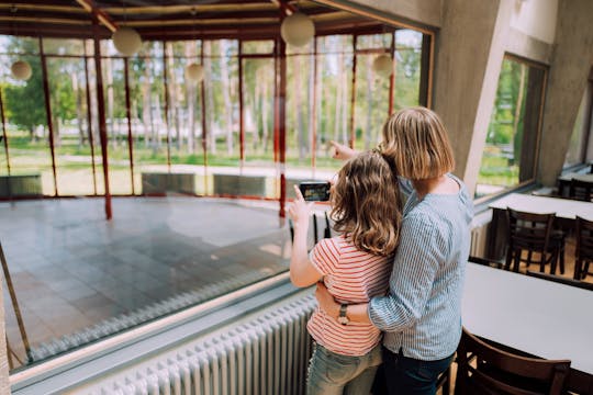 Geführte Tour Bundesschule Bernau mit Bus von Berlin