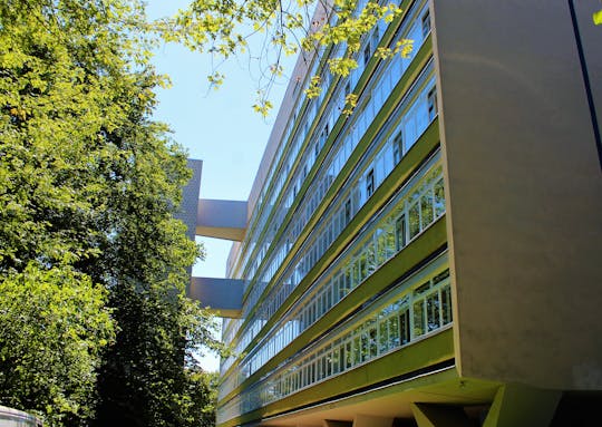 Architecture guided tour Berlin: the Hansaviertel