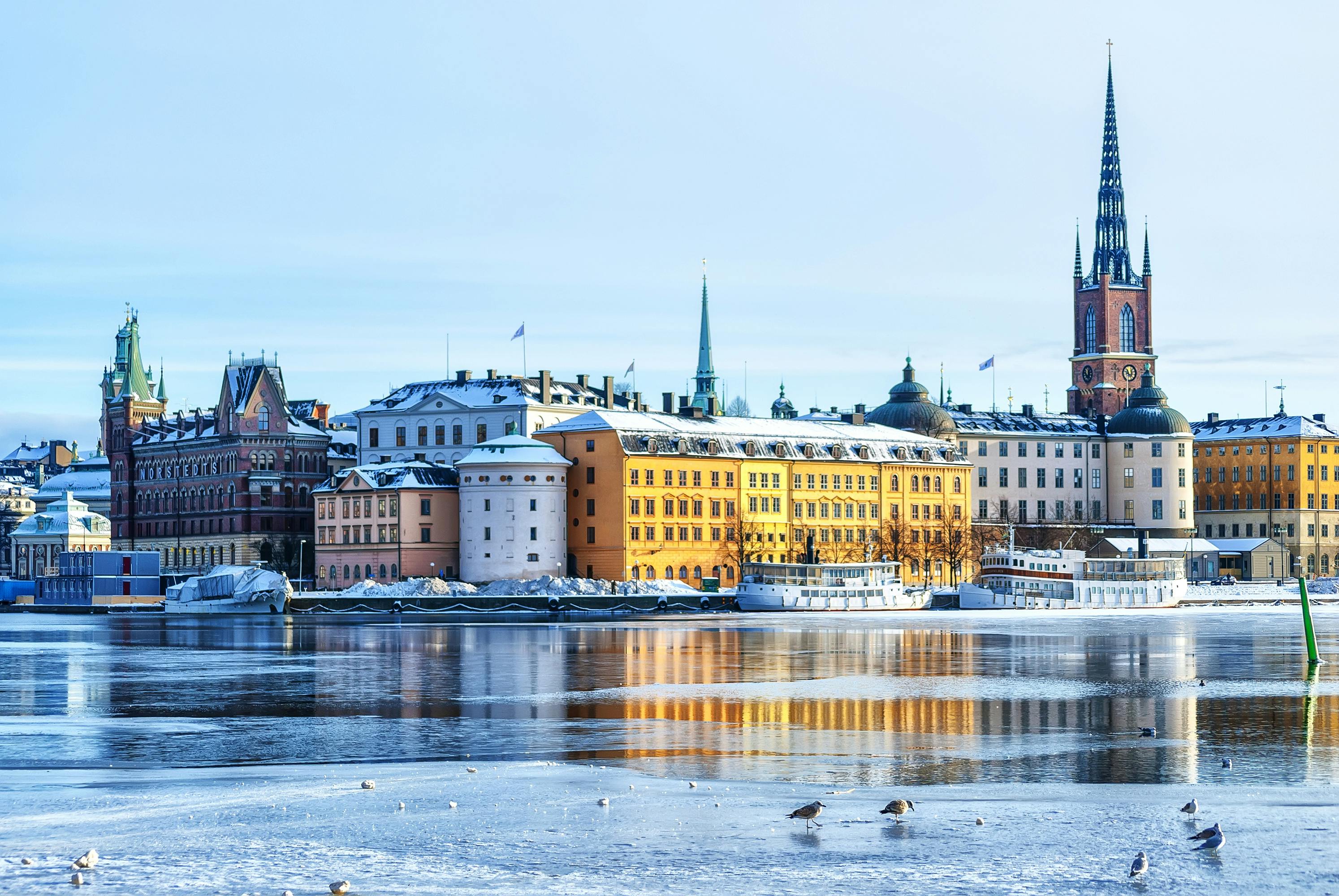Kajaktour durch die winterliche Stadt Stockholm