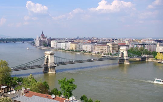 Passeio a pé pelo Castelo de Buda