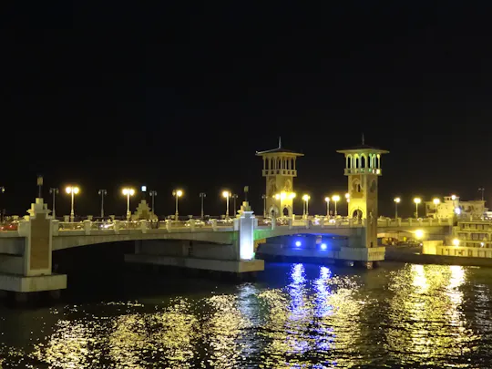 Visita nocturna - Visita à cidade de Alexandria