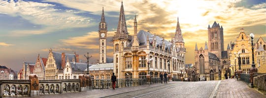 Self guided tour with interactive city game of Ghent