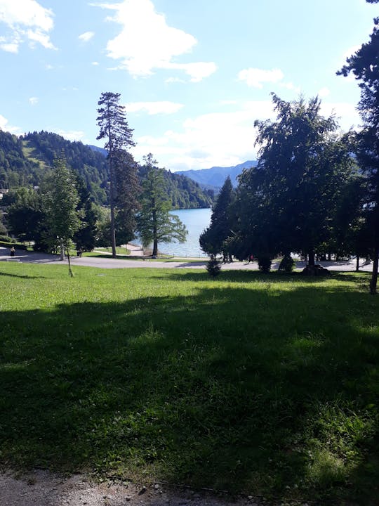 Tour por la tarde por los lagos de Bled desde Ljubljana