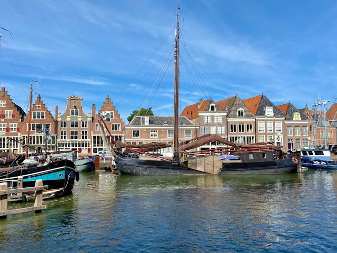 Self guided tour with interactive city game of Hoorn