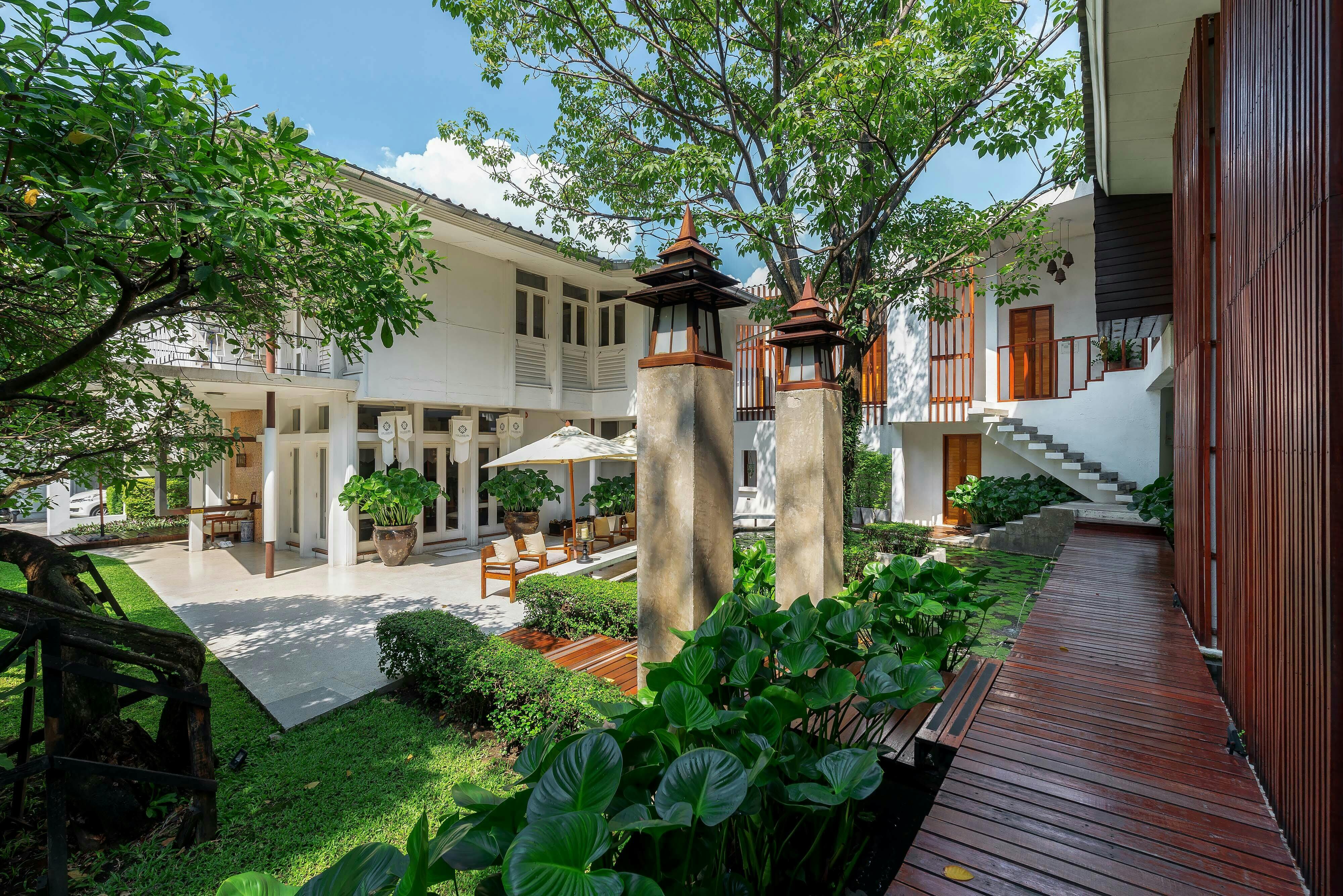 Massage Treatments at Oasis Spa Bangkok