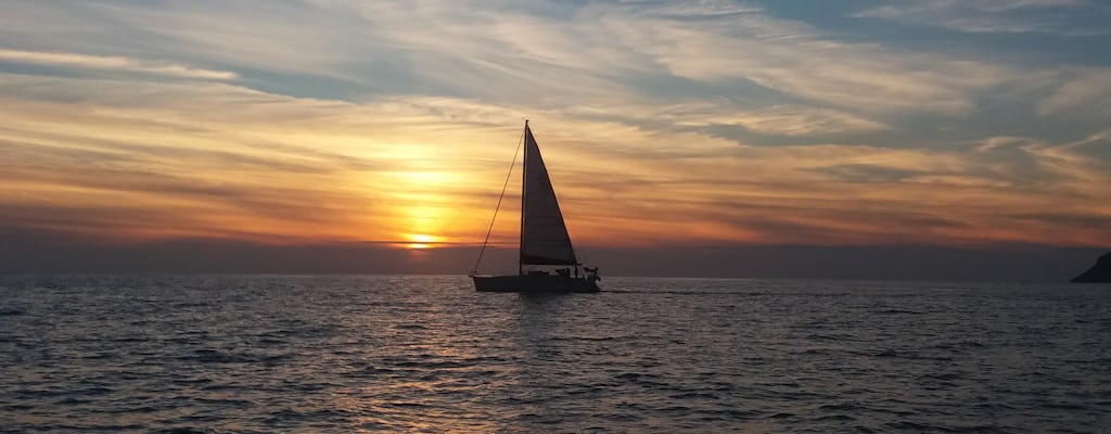 Privéboottocht tijdens zonsondergang bij Corfu
