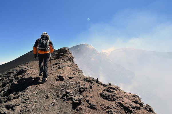 Trekking po kraterach na szczycie Etny