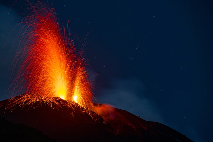 Stromboli Sciara del Fuoco sunset trekking