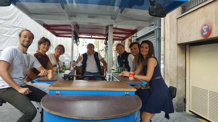 Sightseeing tour of Paris onboard a moving bar